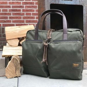 Like New Filson Dryden Briefcase